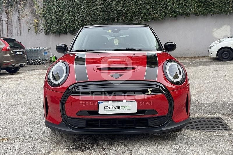 Usata Mini Cooper SE 75 kW (102 CV) 2023 Rosso Utilitaria