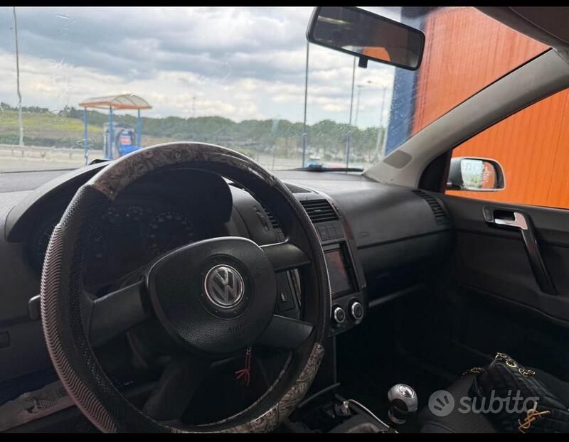 Occasion VW Polo 64 ch (47 kW) 2005 Gris Citadine