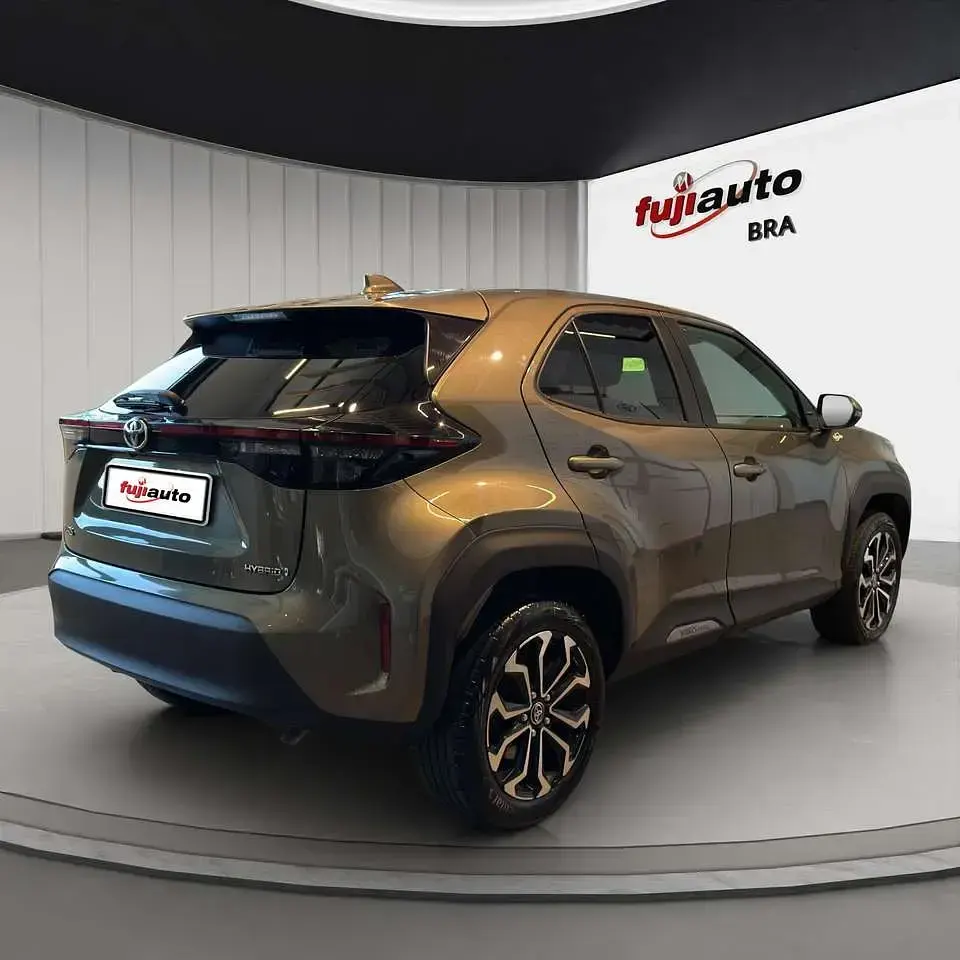 Usata Toyota Yaris Cross Trend 116 CV (85 kW) 2022 Oxide bronze SUV
