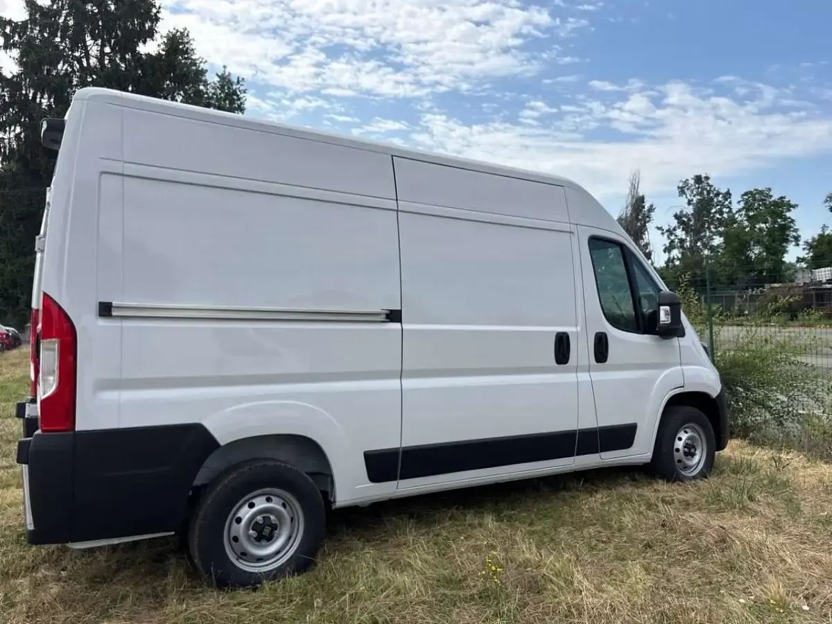 Usata Fiat Ducato 140 CV (102 kW) 2023 Bianco Furgone