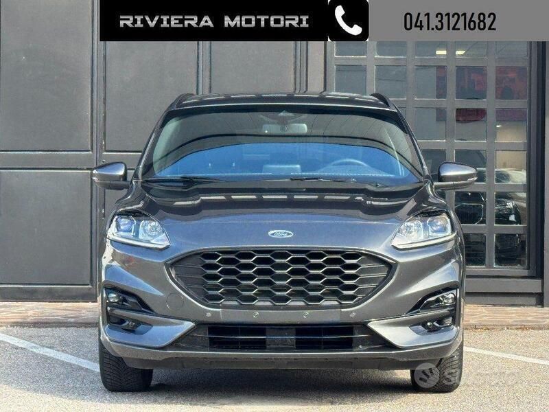 Usata Ford Kuga ST-Line 120 CV (88 kW) 2024 Grigio SUV