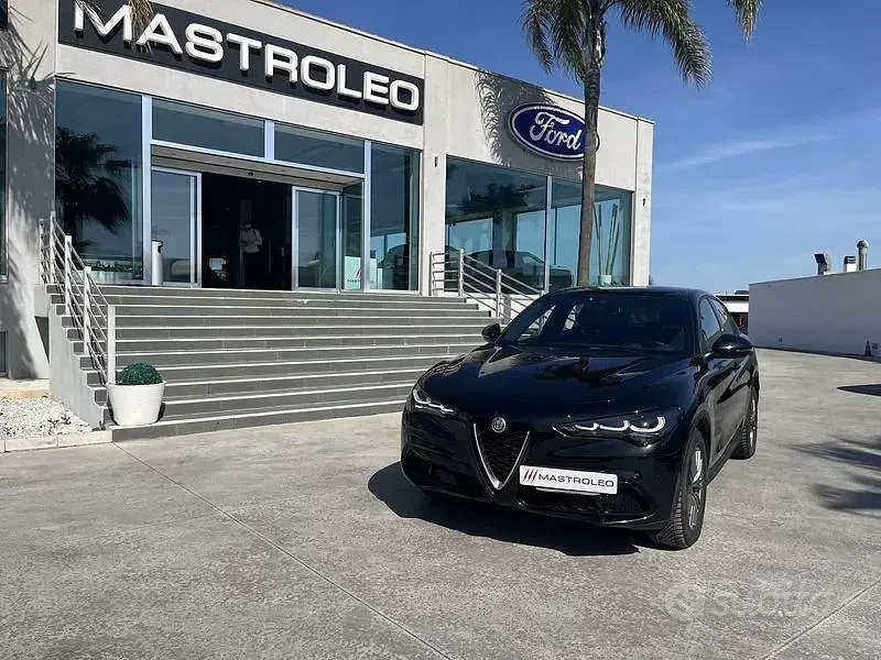Usata Alfa Romeo Stelvio Super 160 CV (117 kW) 2023 Nero SUV