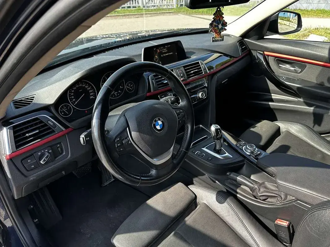 Usata BMW 316 Sport Line 116 CV (85 kW) 2015 Blu Station wagon