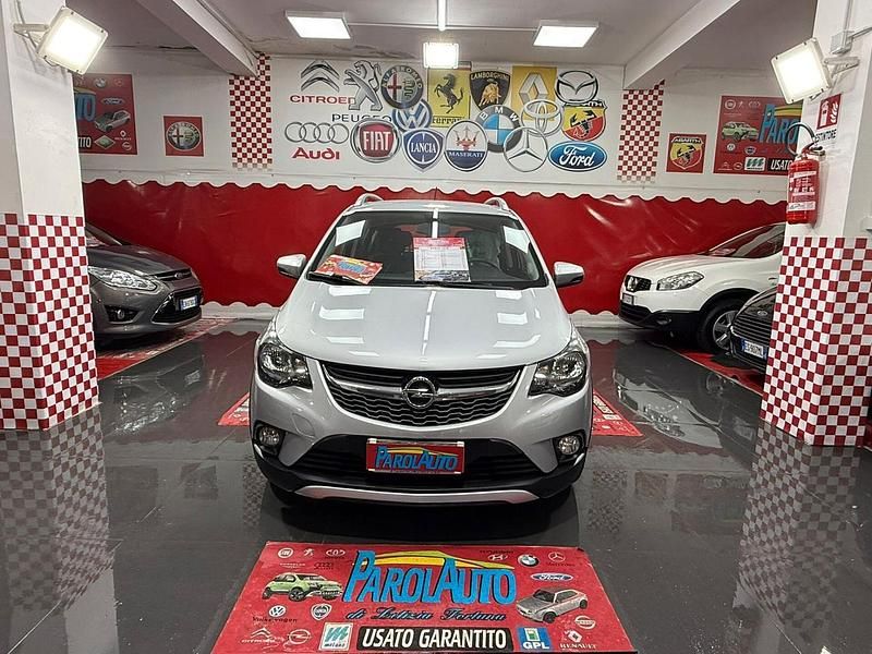Usata Opel Karl Rocks 73 CV (53 kW) 2018 Argento Utilitaria