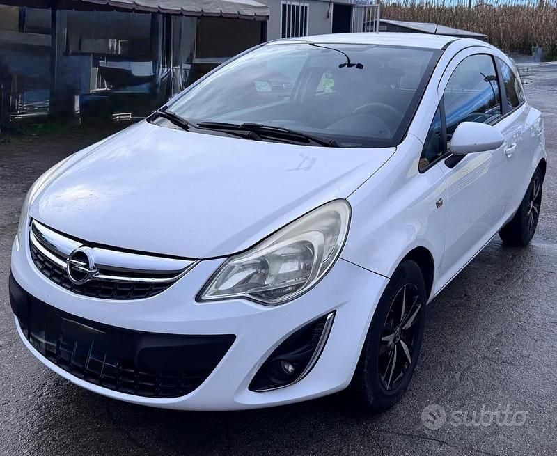 Usata Opel Corsa 86 CV (63 kW) 2011 Other Utilitaria