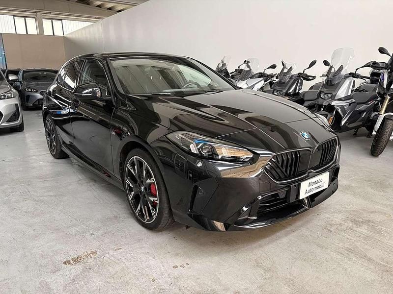 Blacksapphire metallic Usata 2025 BMW 118 M Sport Due volumi | 34.999 € (Buon prezzo) - Immagine 1/4