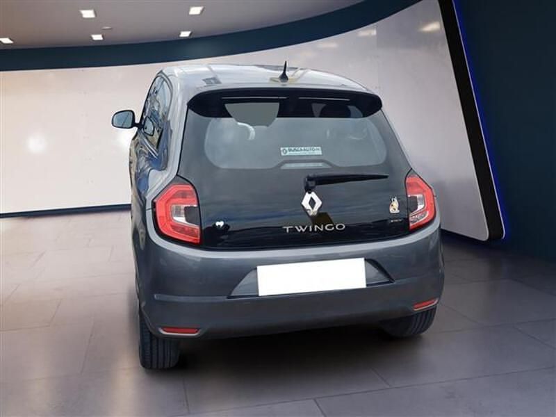 Usata Renault Twingo Equilibre 22 kW (30 CV) 2022 Grigio scuro Utilitaria