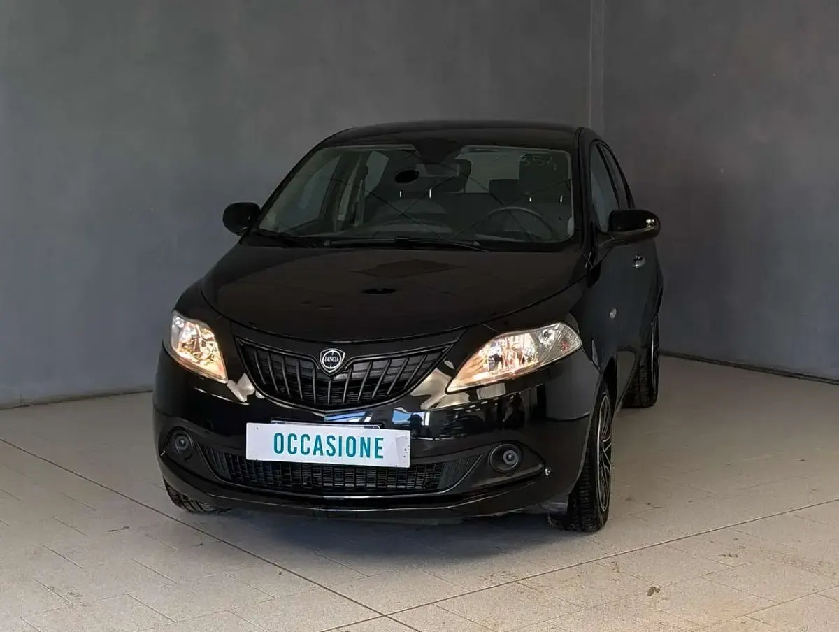 Usata Lancia Ypsilon Silver 70 CV (51 kW) 2023 Utilitaria