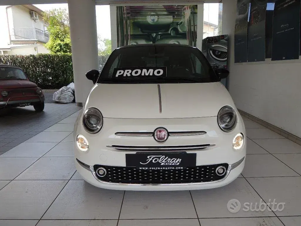 Usado Fiat 500 Dolcevita 69 CV (50 kW) 2023 Gris Utilitario