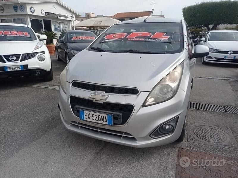 Argento Usata 2014 Chevrolet Spark LS Due volumi | 4600 € (Buon prezzo) - Immagine 1/4
