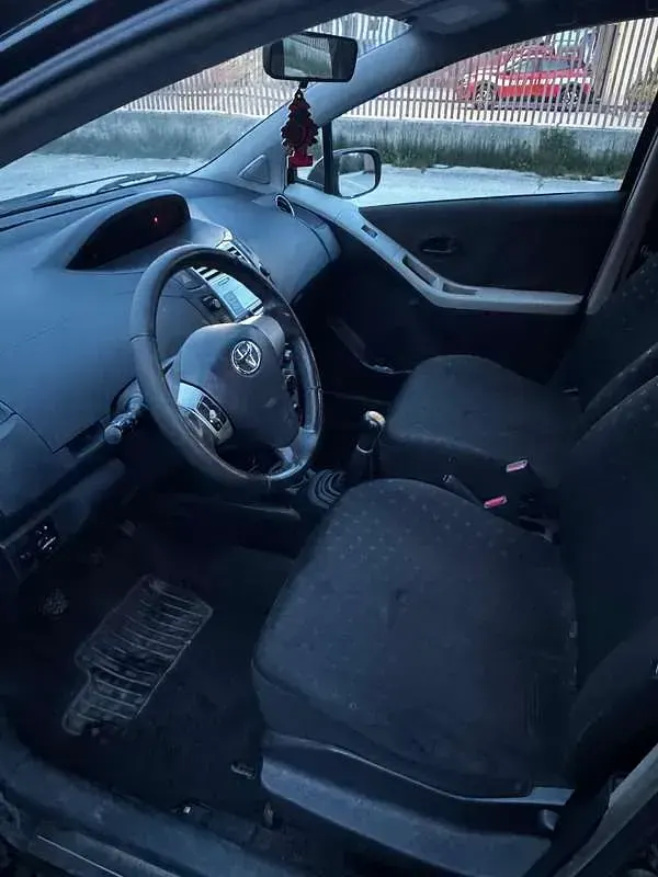 Usata Toyota Yaris 65 CV (47 kW) 2010 Utilitaria