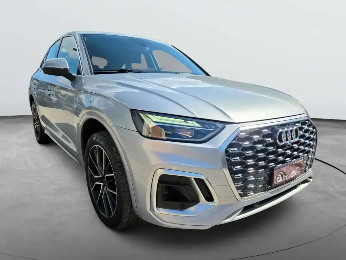 Usata Audi Q5 Sportback S-Line 204 CV (150 kW) 2021 Argento floret SUV