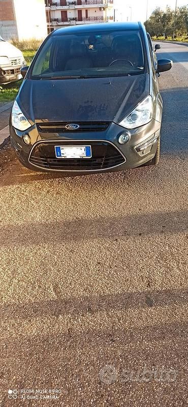 Usata Ford S-MAX S 145 CV (106 kW) 2011 Blu Monovolume