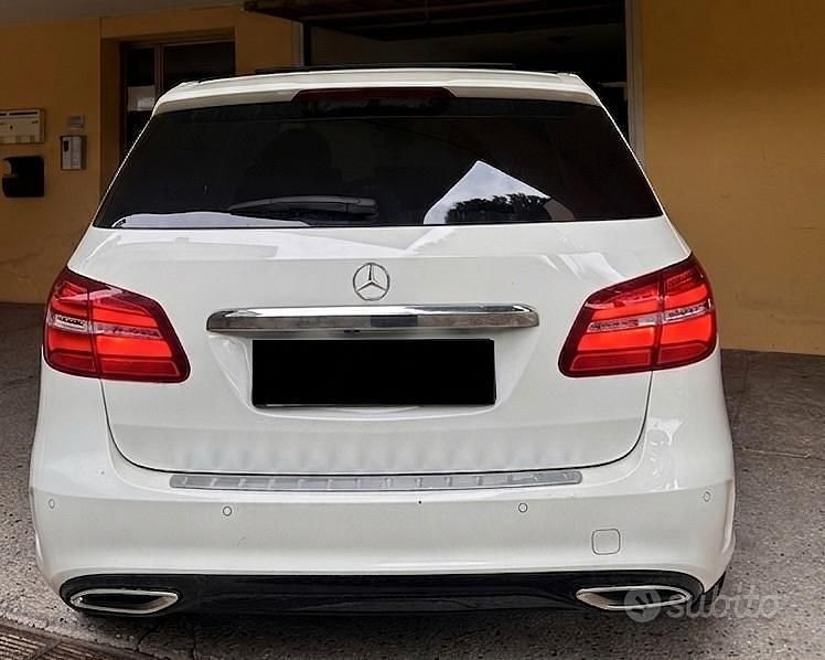 Usata Mercedes B180 Premium 2018 Bianco Utilitaria