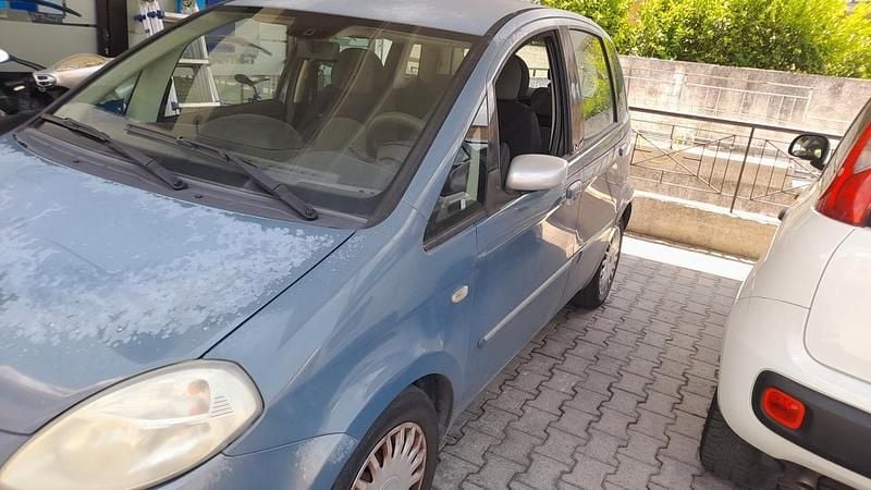 Usata Lancia Musa 69 CV (50 kW) 2006 Grigio Monovolume