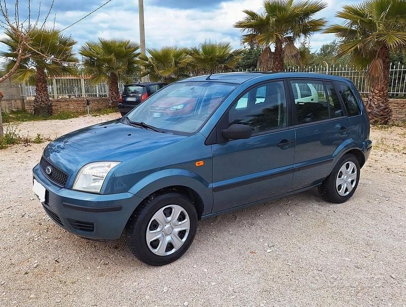 Usata Ford Fusion 68 CV (50 kW) 2005 Blu Utilitaria