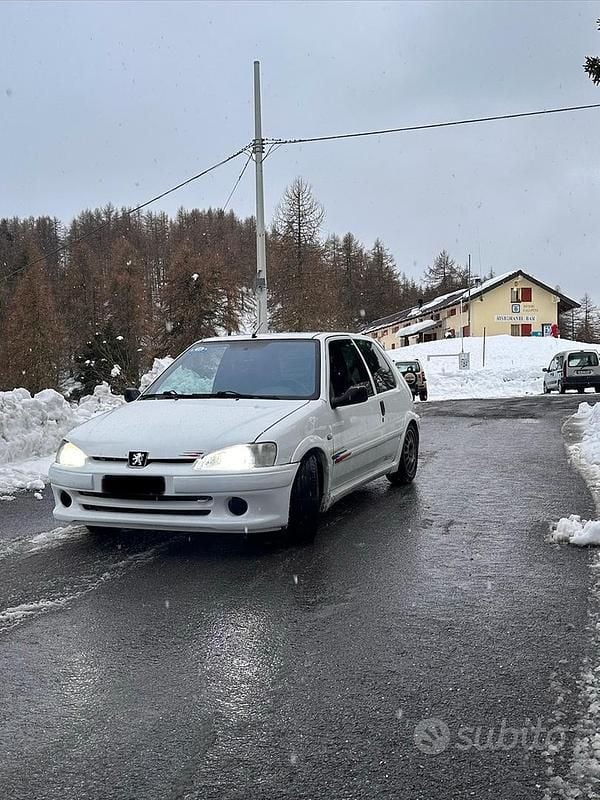Usata Peugeot 106 2001 Bianco Utilitaria