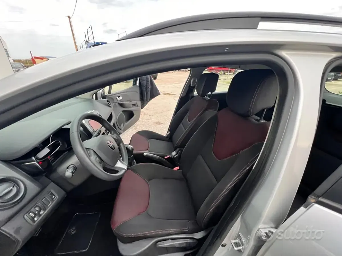 Usata Renault Clio 75 CV (55 kW) 2016 Grigio Station wagon