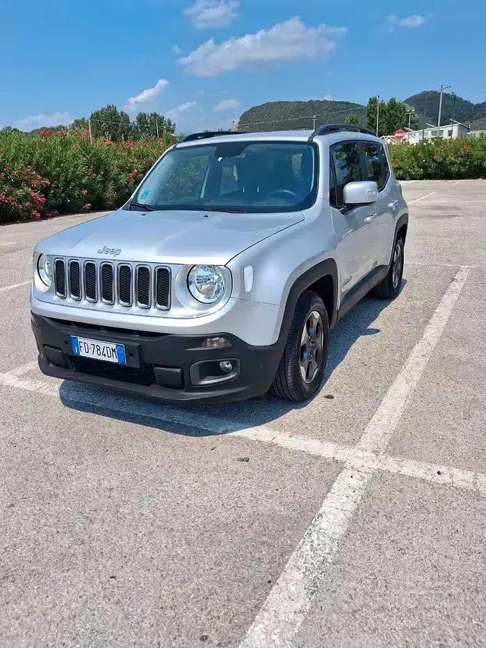 Usata Jeep Renegade 120 CV (88 kW) 2016 Grigio SUV