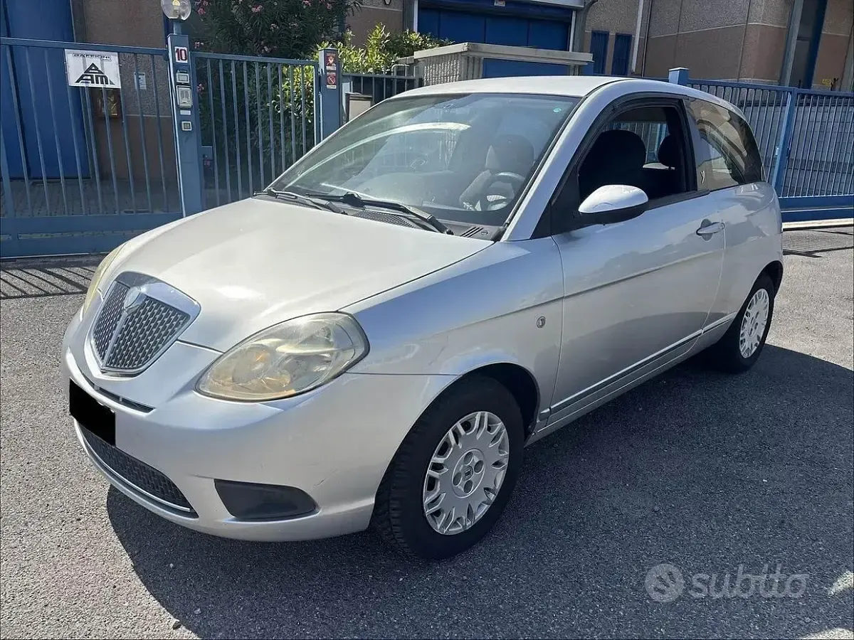Usata Lancia Ypsilon 75 CV (55 kW) 2007 Utilitaria
