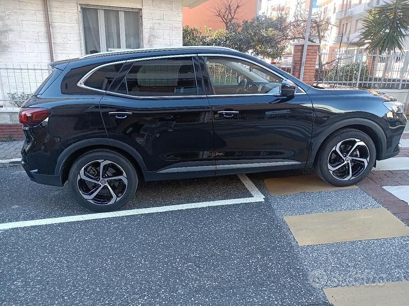 Nero Usata 2024 MG HS Luxury SUV | 20.500 € (Ottimo prezzo) - Immagine 1/4