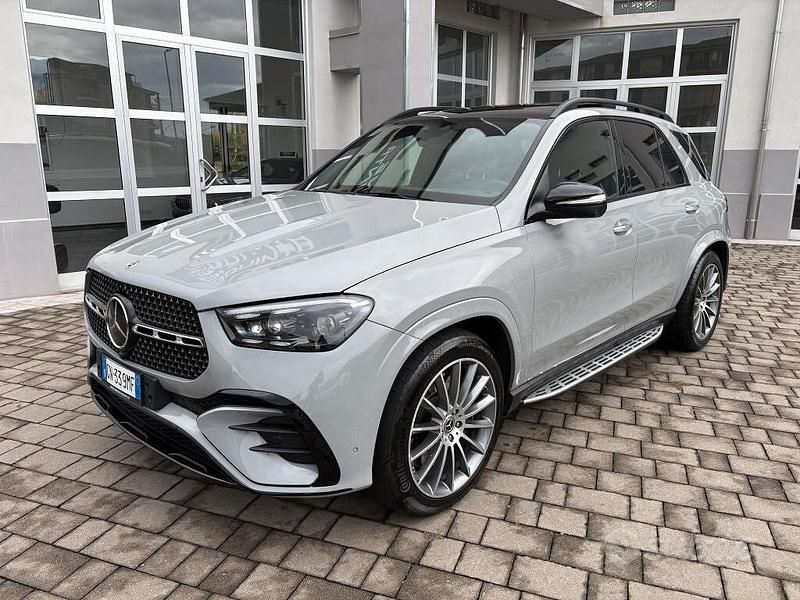 Grigio alpi manufaktur Usata 2023 Mercedes GLE450 AMG AMG Tre volumi | 79.900 € (Super prezzo) - Immagine 1/4