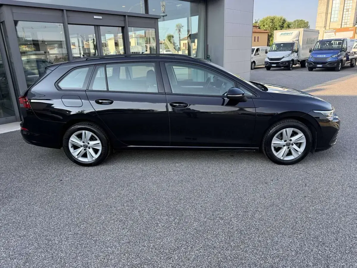 Usata VW Golf VIII Executive 116 CV (85 kW) 2022 Other Station wagon