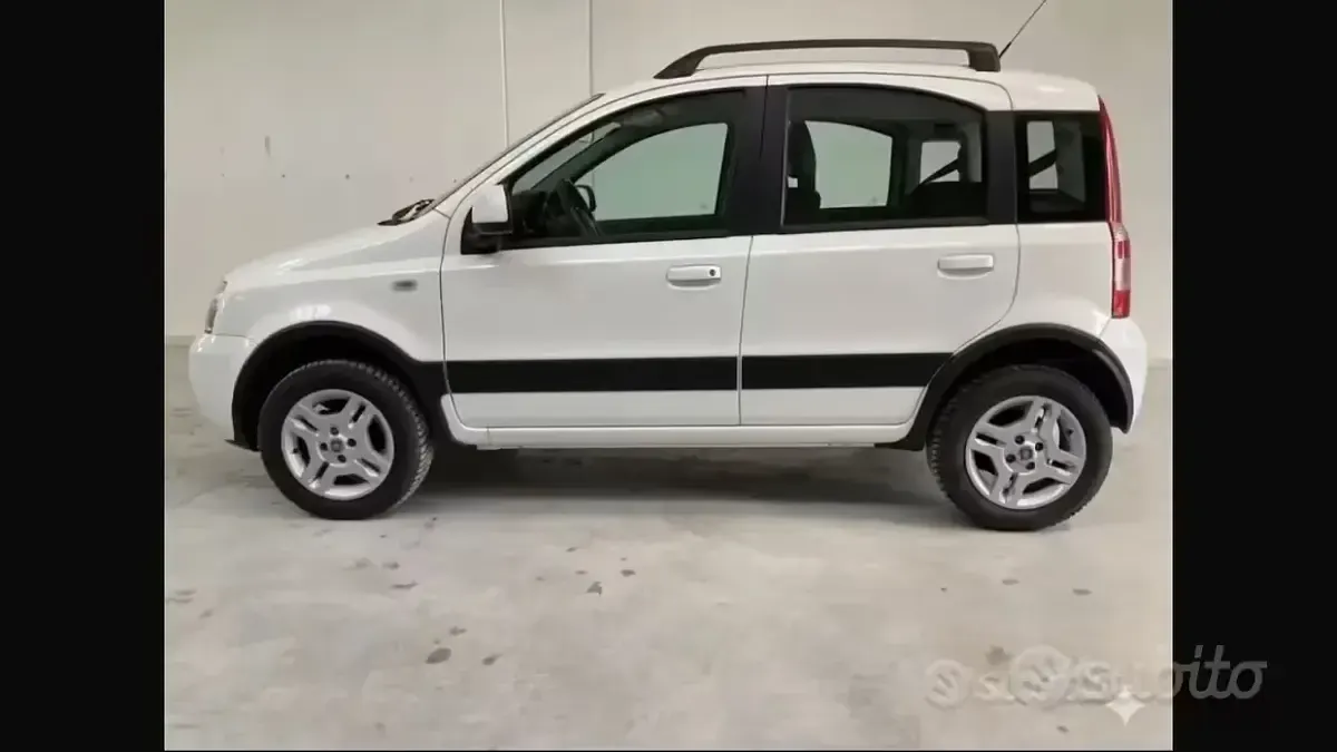 Usata Fiat Panda Climbing 60 CV (44 kW) 2010 Bianco Utilitaria
