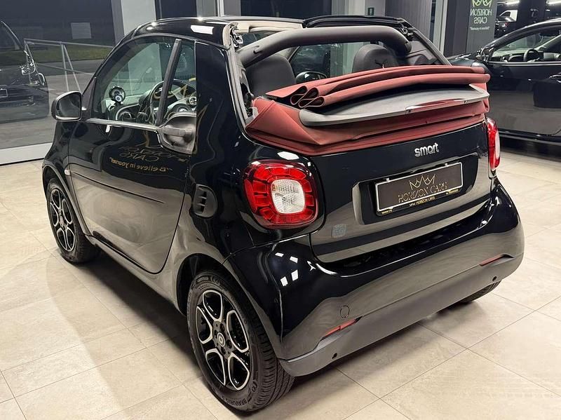 Usata Smart ForTwo Electric Drive 41 kW (56 CV) 2019 Nero Cabrio