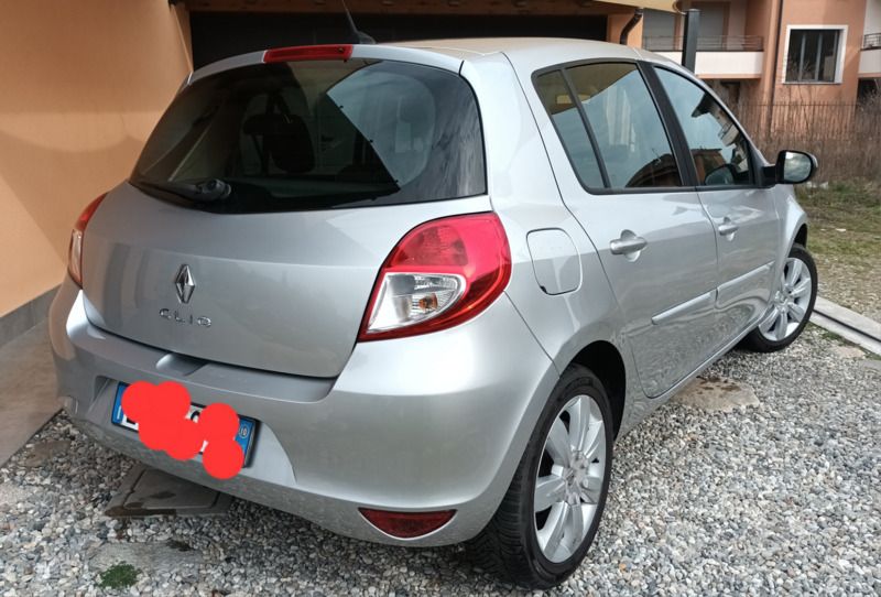Usata Renault Clio II 75 CV (55 kW) 2010 Grigio Utilitaria
