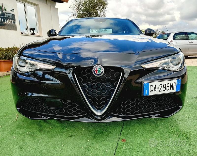 Usata Alfa Romeo Giulia Super 160 CV (117 kW) 2020 Nero Berlina