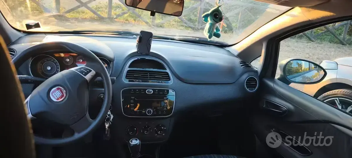 Usata Fiat Punto Evo 65 CV (47 kW) 2012 Grigio Utilitaria