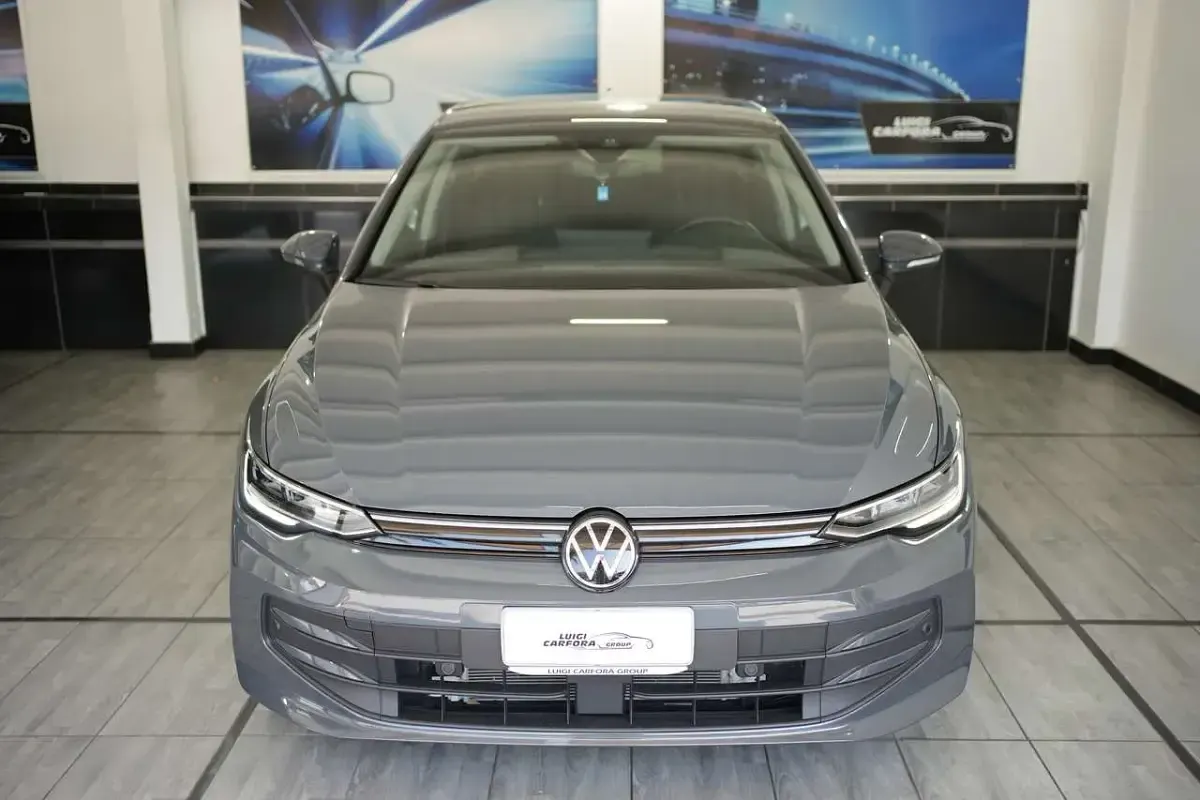 Usata VW Golf VIII Edition 116 CV (85 kW) 2025 Grigio Berlina