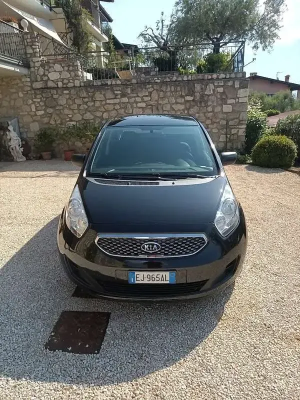 Usata Kia Venga LX 90 CV (66 kW) 2011 Nero Utilitaria