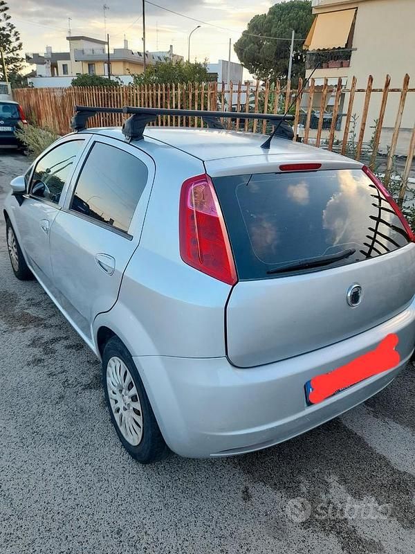 Usata Fiat Grande Punto 65 CV (47 kW) 2012 Grigio Utilitaria