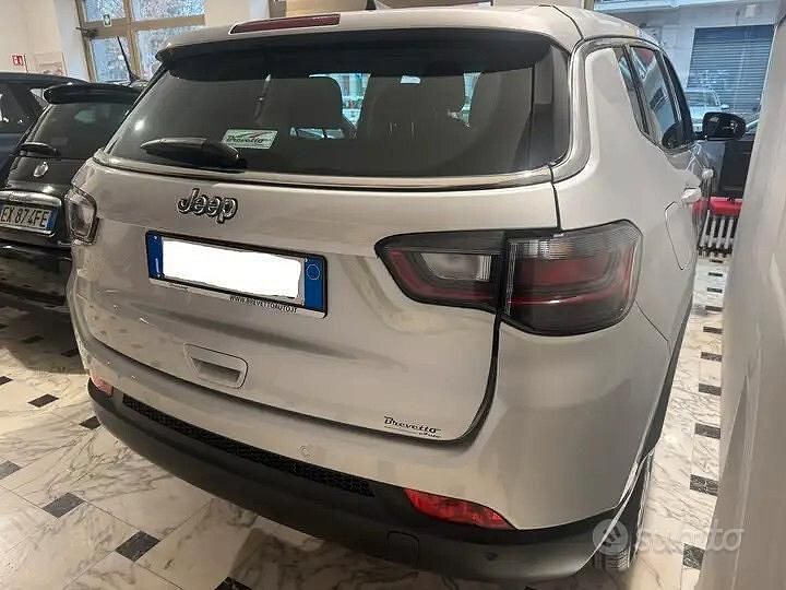 Usata Jeep Compass Longitude 131 CV (96 kW) 2022 Argento SUV