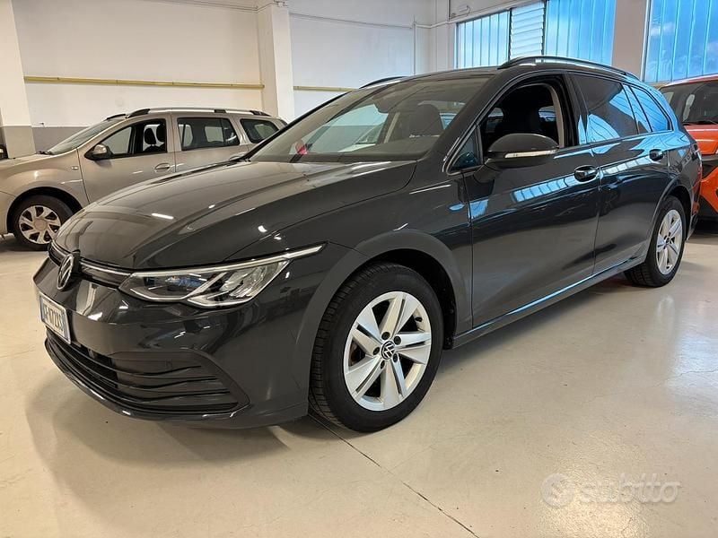 Usata VW Golf VIII 116 CV (85 kW) 2021 Grigio Station wagon