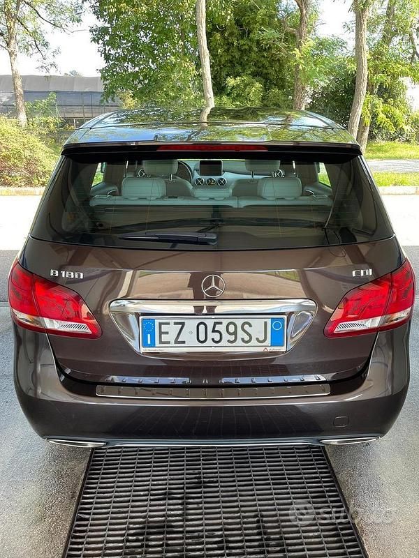 Begagnad Mercedes 180 109 HK (80 kW) 2015 Sedan