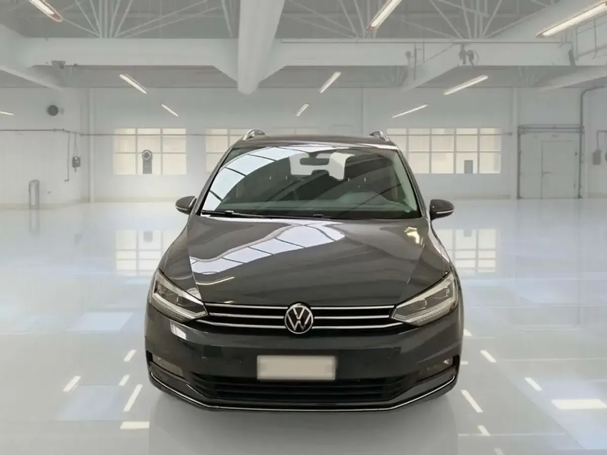 Usata VW Touran Executive 150 CV (110 kW) 2021 Grigio Monovolume