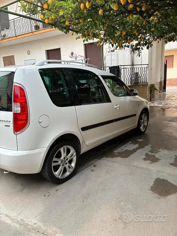 Usata Skoda Roomster 105 CV (77 kW) 2009 Bianco Monovolume