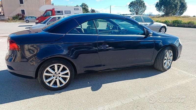 Begagnad VW Eos 140 HK (102 kW) 2009 Blå Cab