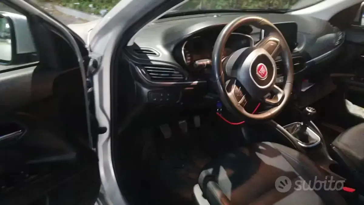 Usata Fiat Tipo 95 CV (69 kW) 2018 Grigio Berlina