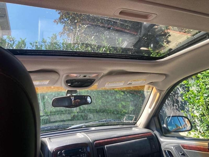 Argento Usata 2004 Jeep Grand Cherokee Limited SUV | 5500 € (Cara) - Immagine 1/4