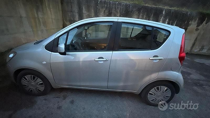 Usata Opel Agila Enjoy 68 CV (50 kW) 2011 Grigio Monovolume