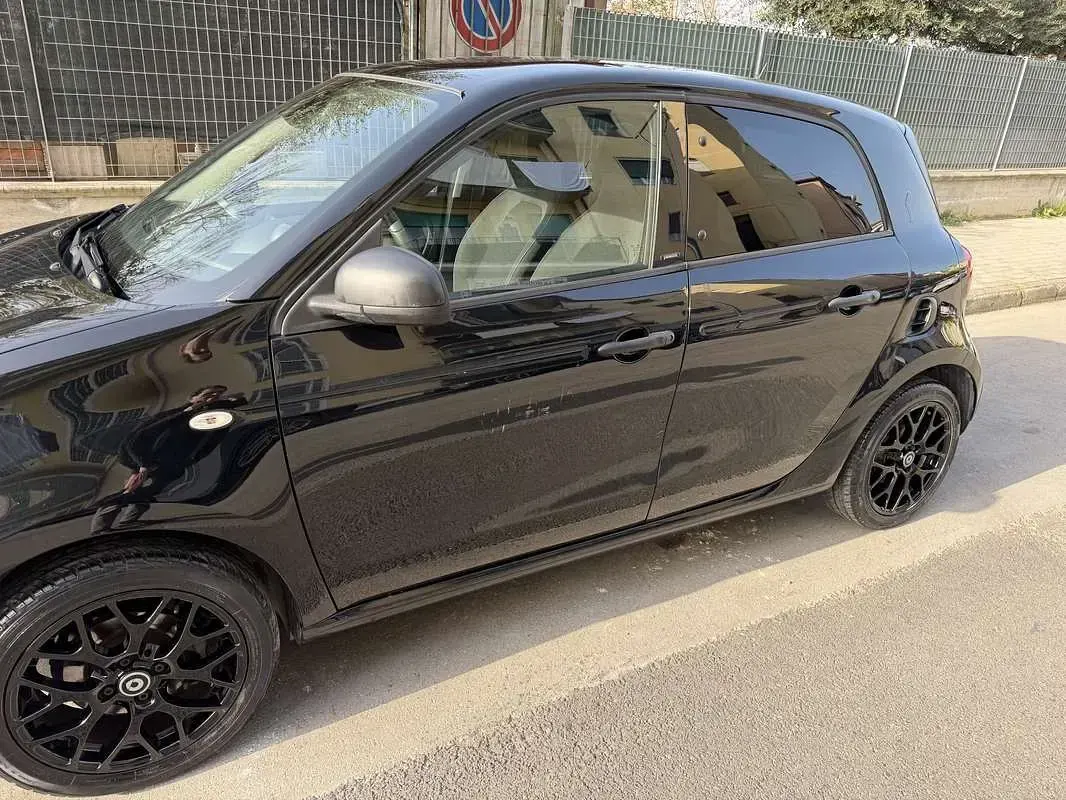Usata Smart ForFour Passion 90 CV (66 kW) 2019 Utilitaria