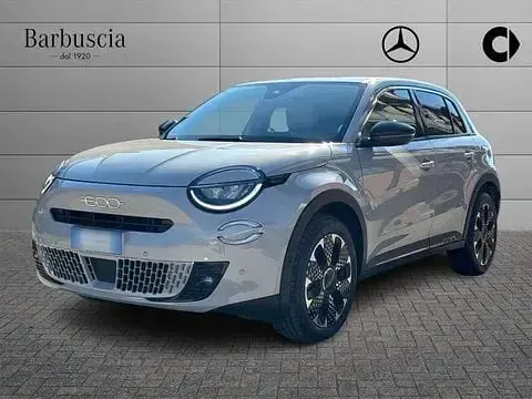 Usata Fiat 600 La Prima 101 CV (74 kW) 2025 Beige SUV