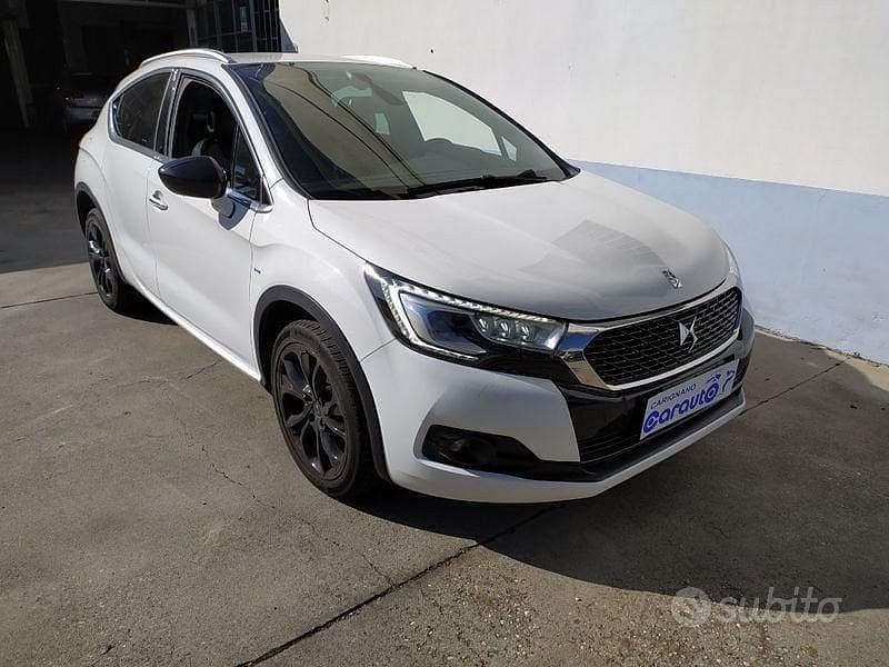 Usata DS Automobiles DS4 Sport Chic 120 CV (88 kW) 2016 Bianco Berlina