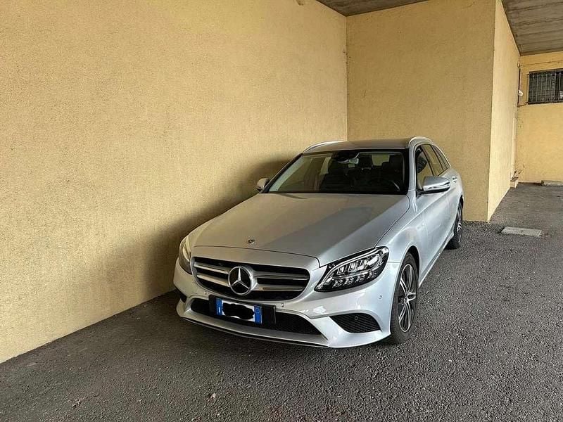 Usata Mercedes C220 194 CV (142 kW) 2021 Argento Station wagon