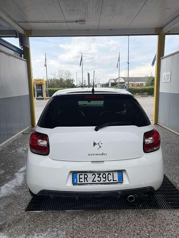 Usata Citroën DS3 Chic 82 CV (60 kW) 2013 Berlina