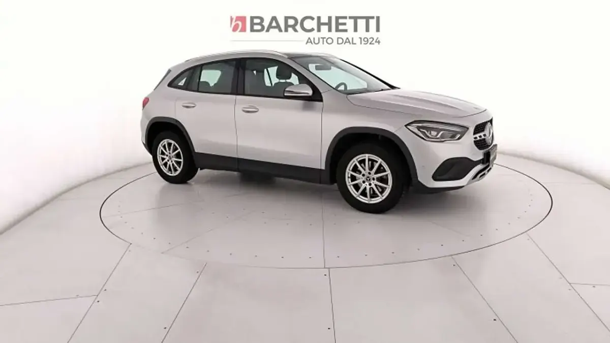 Usata Mercedes GLA200 Business 150 CV (110 kW) 2022 Grigio SUV